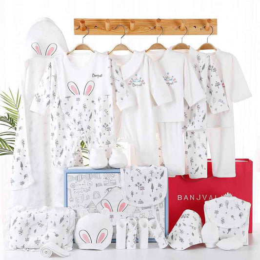 Newborn Essentials Gift Box – Complete Baby Layette Set