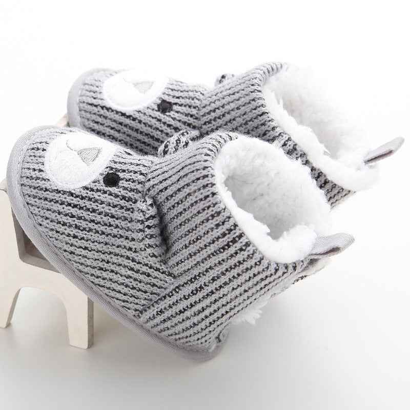 Bear Knit Baby Booties – Soft Winter Warmers